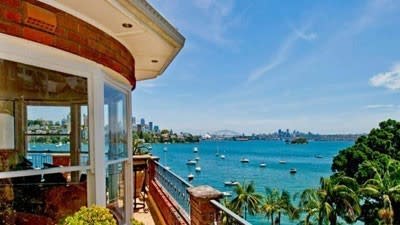 Nothing dire about Point Piper as John Illsley snappily sells Point Piper apartment
