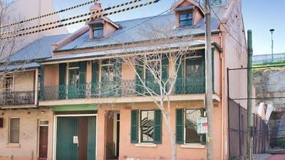 Off-street parking drives Millers Point record-setting sale