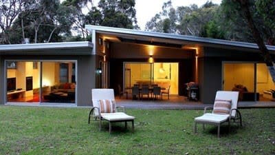 Garry Lyon's Inverloch weekender listed