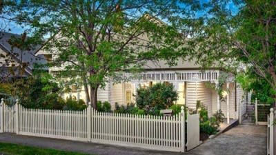 Melbourne auction tipping competition property sells after auction, but Sydney property can't get over the line
