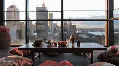 Art advisor Justin Miller lists 30th-floor Hyde apartment: Title Tattle