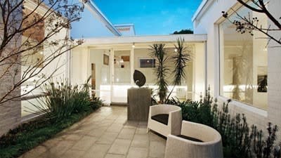Robin Boyd-designed Toorak house sells