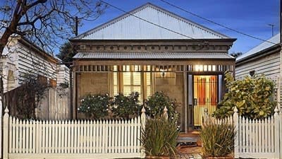 Magpie Scott Pendlebury hopes third drop punt lucky to sell Newport cottage