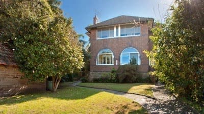 Sydney auction tipping: A tired renovator's delight in Neutral Bay