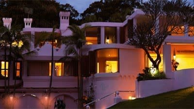 Eclectic Rae's for sale as coal tycoon David Knappick picks up Watermark at Wategos