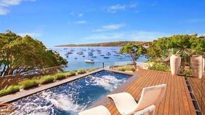 Rose Bay penthouse in 1960s architectural icon sells for about $5 million
