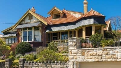Macquarie Bank boss Nick Moore lists his Mosman merchants' mansion