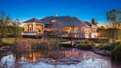 Stately elegance in Dural