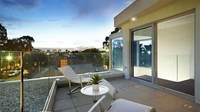 New Martin Friedrich-designed South Yarra townhouse goes to market for $2.25 million-plus