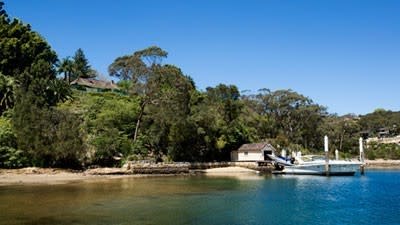 Chinese buyers playing property pick a box, but record Mosman price unlikely