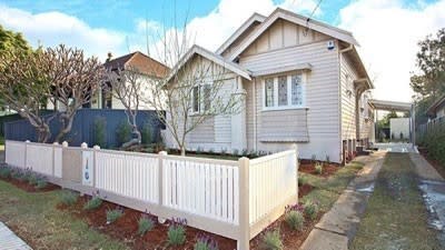 Channel Ten's Renovators meet reality and ambitiously seek secrecy on Sydney auction results