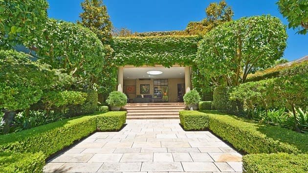 Mining magnate Nick Curtis lists Queen Street, Woollahra residence