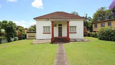 Bank stops overlooked ugly duckling from selling in deteriorating Brisbane market