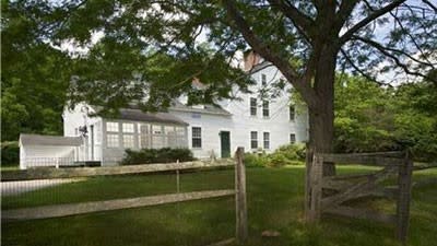 Renee Zellweger lists in Connecticut