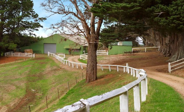 La Trobe Financial CEO Greg O'Neill buys Watermill Estate at Red Hill