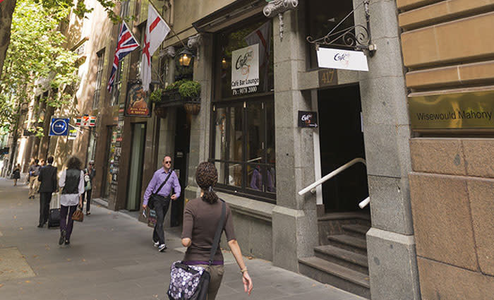 Chinese buyer snaps up 415 Collins Street for lucky $8,888,888