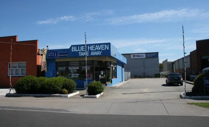 Moorabbin cafe sold under the hammer at 5.1% yield