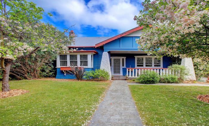 Cricketer Pat Cummins seeks Southern Highlands tenants