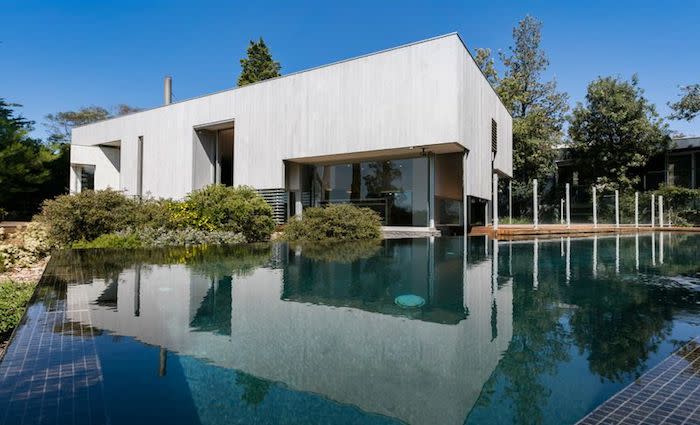 Mount Eliza cliff-top trophy home hits the market