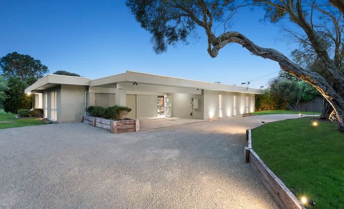 Collingwood legend Lou Richards old house in Portsea listed for sale