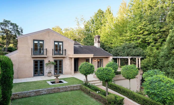 Chinese buyers secure top weekend auction offering