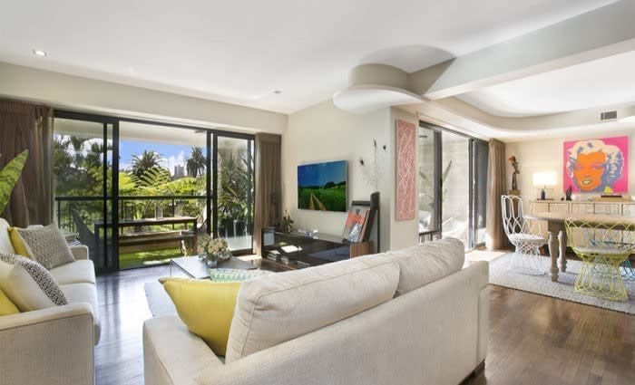 Brad Fittler's Rushcutters Bay apartment remains for sale