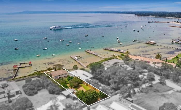 Mid century clifftop Sorrento shack sold for $10 million