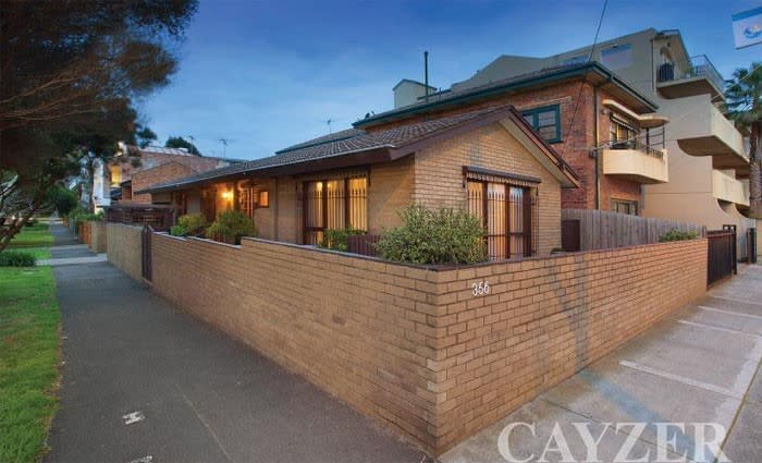 The "worst house on one of Melbourne's best streets" sells for $3.2 million