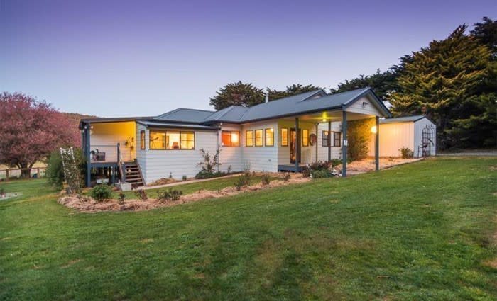 Two Pines Station, Taralga sold under the hammer