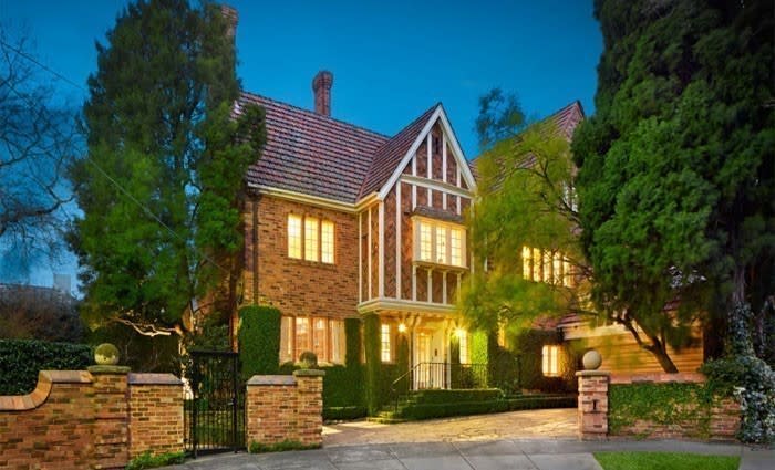 Sir Rod Eddington sells 1930s Toorak home for $10.1 million