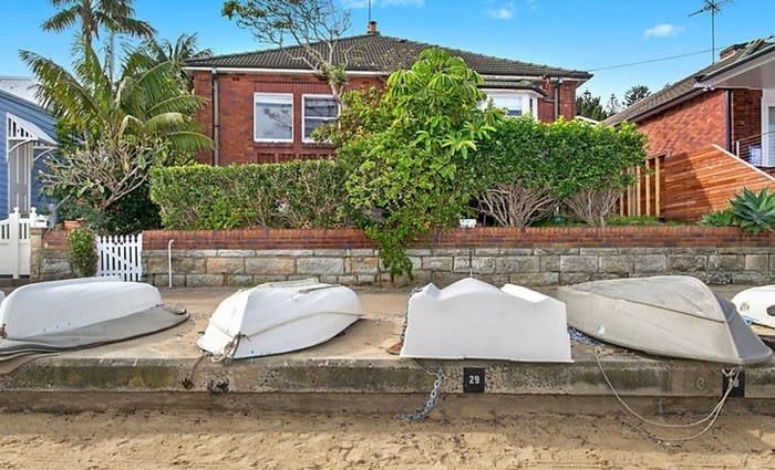 Linc's Peter Bond sells beachfront Watsons Bay semis in quick flip
