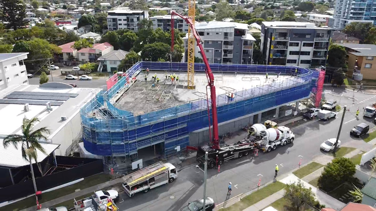 Eight on Eton, Nundah
