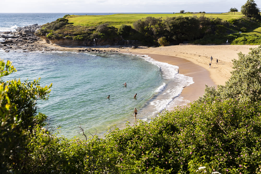 ESTE, Little Bay