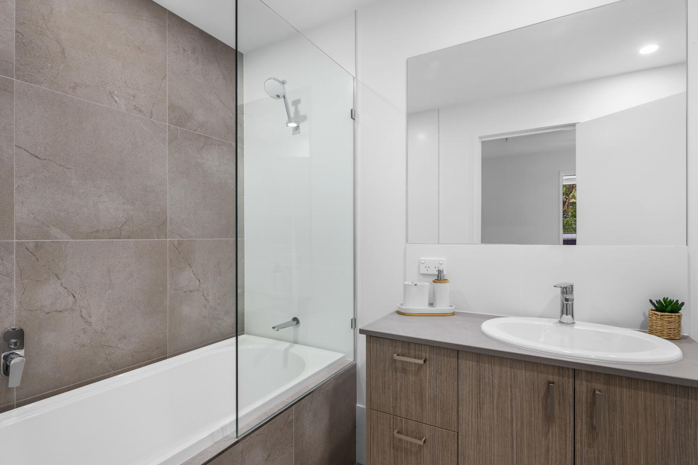Woodtree Residences