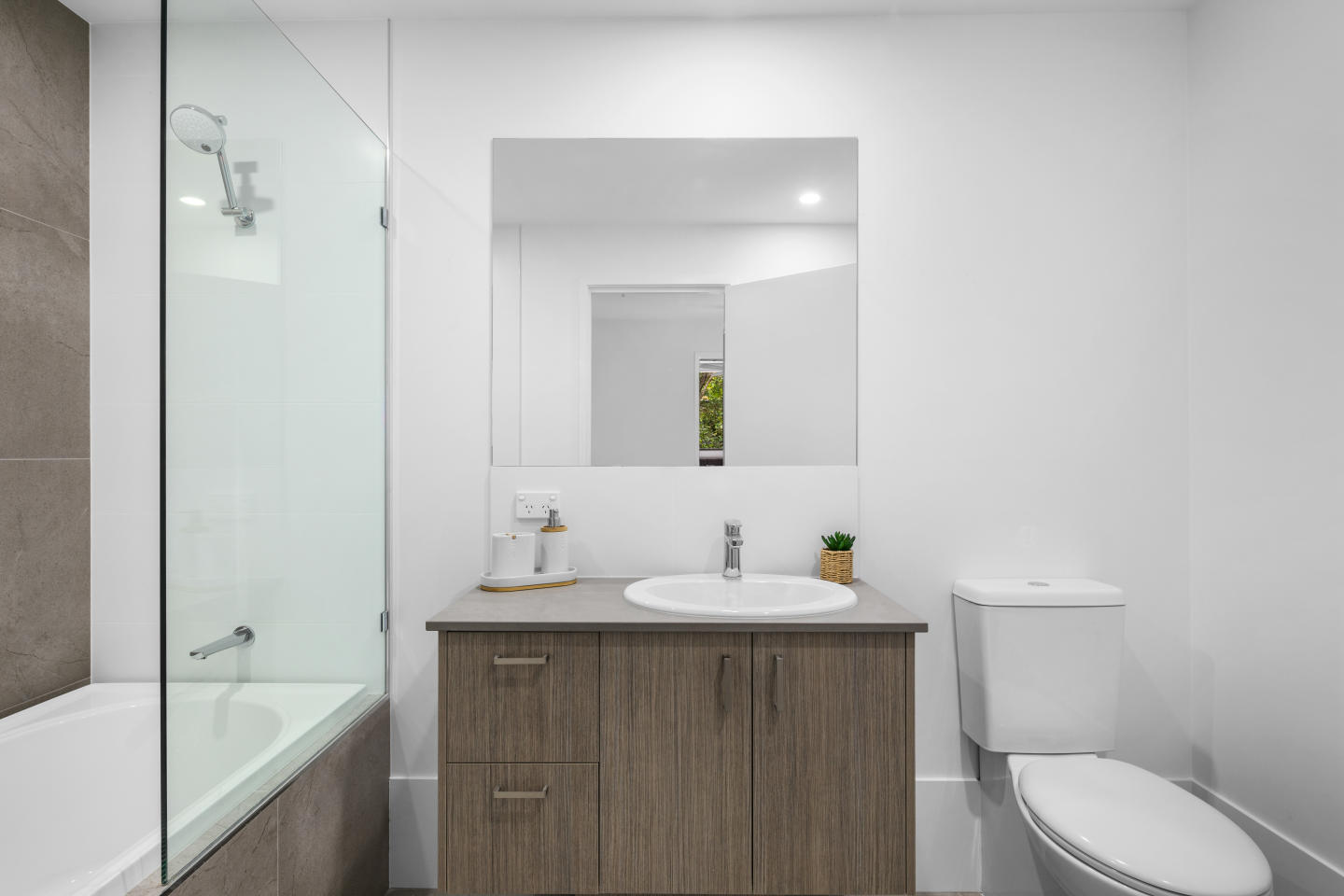 Woodtree Residences