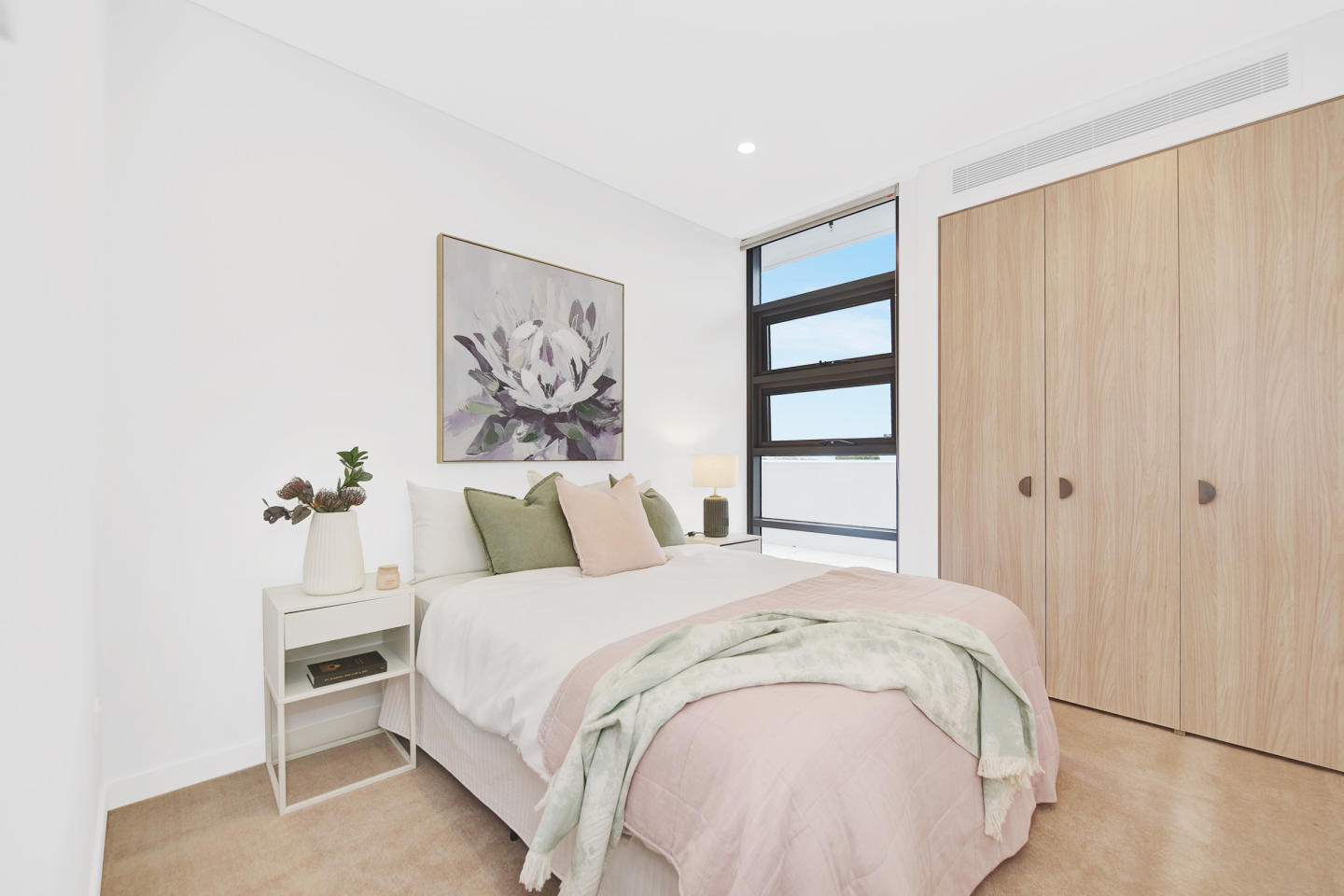 Sterling, Lane Cove North