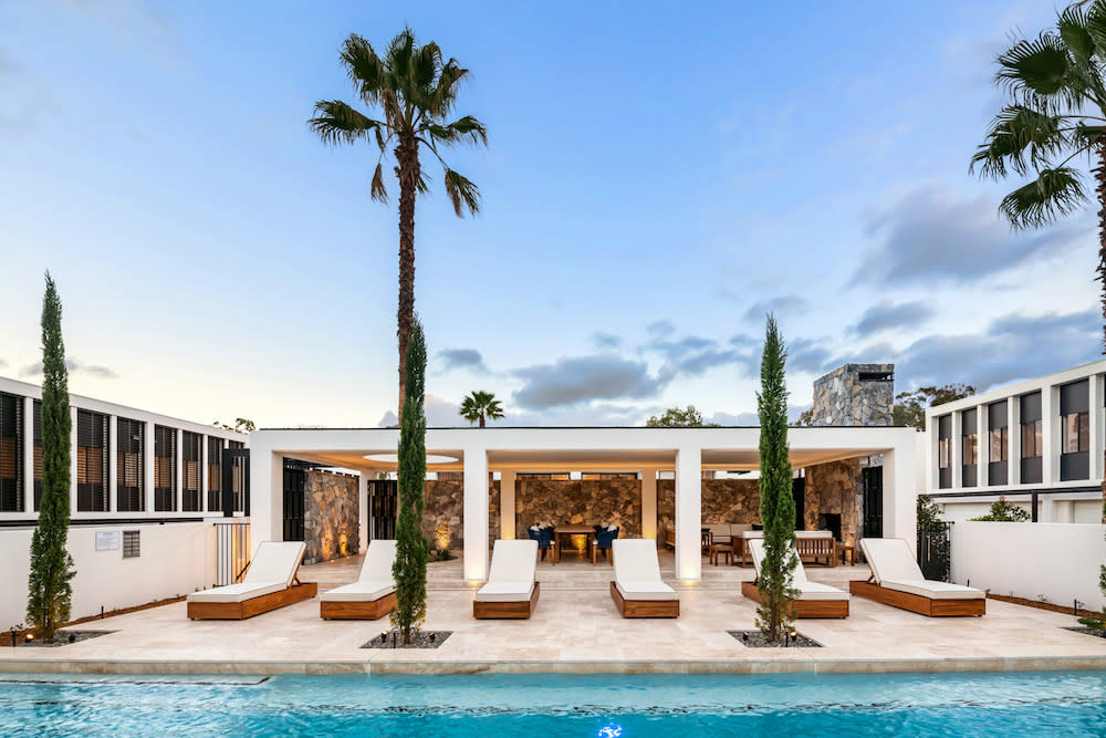 Urban's tour of a completed Cornelia Edition townhome