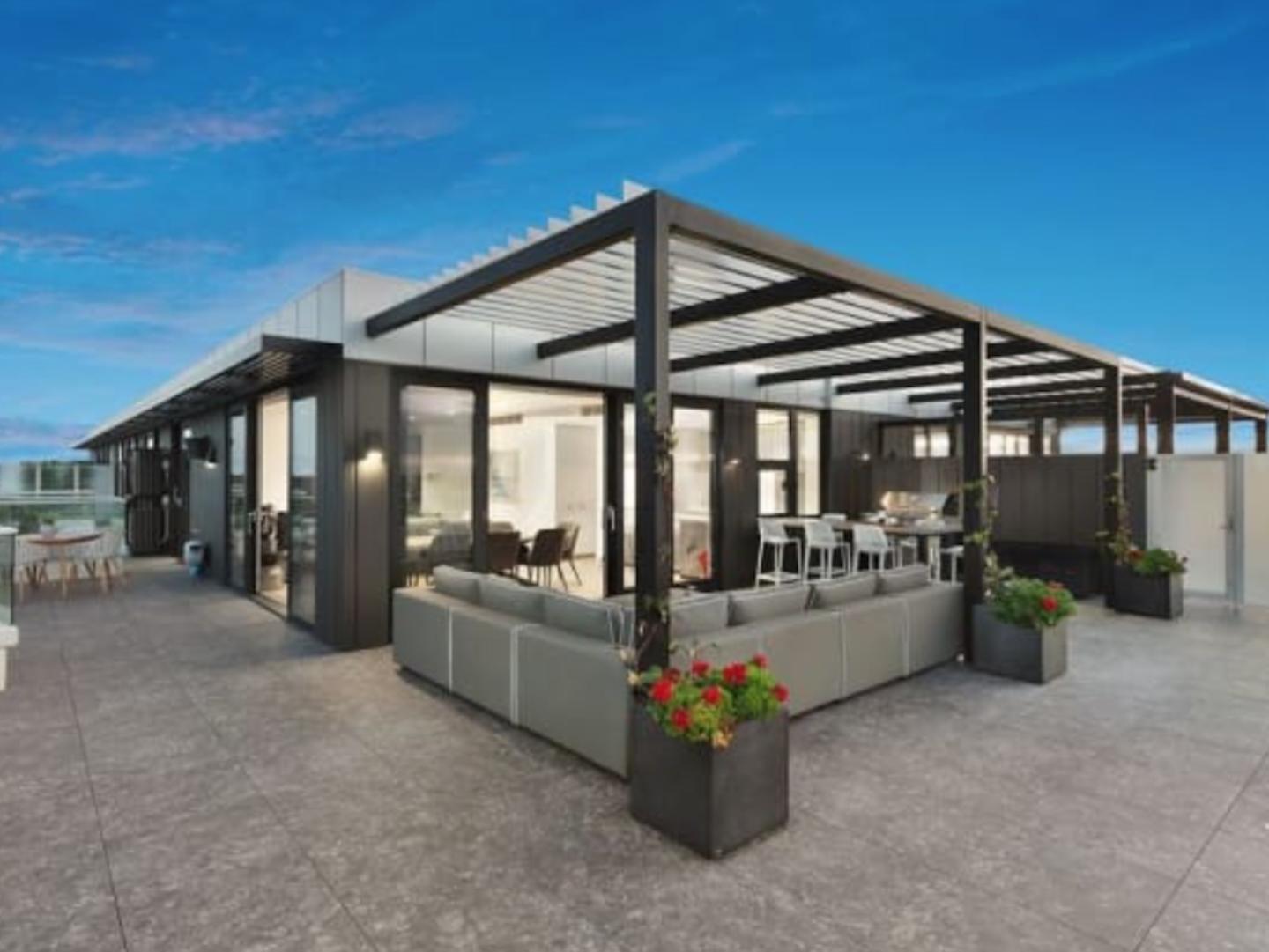 Sandy Hill Penthouse: What's within walking distance from this Sandringham property?