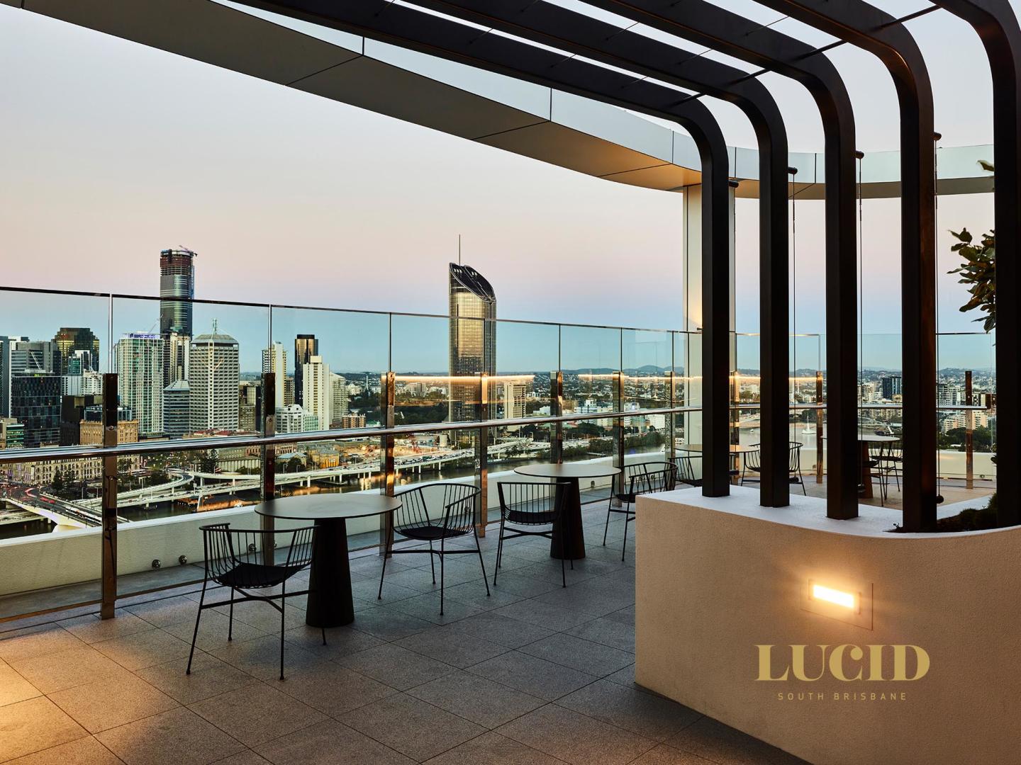 Lucid Lucid