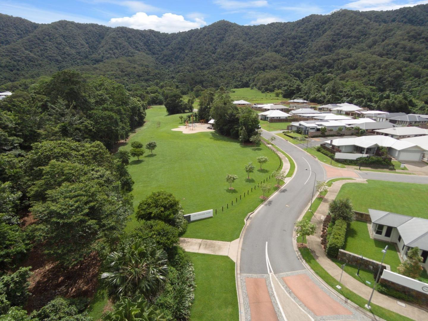 The Outlook Estate - Bentley Park The Outlook Estate - Bentley Park
