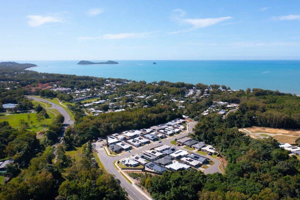 Deep Creek Estate Clifton Beach - Kewarra Beach