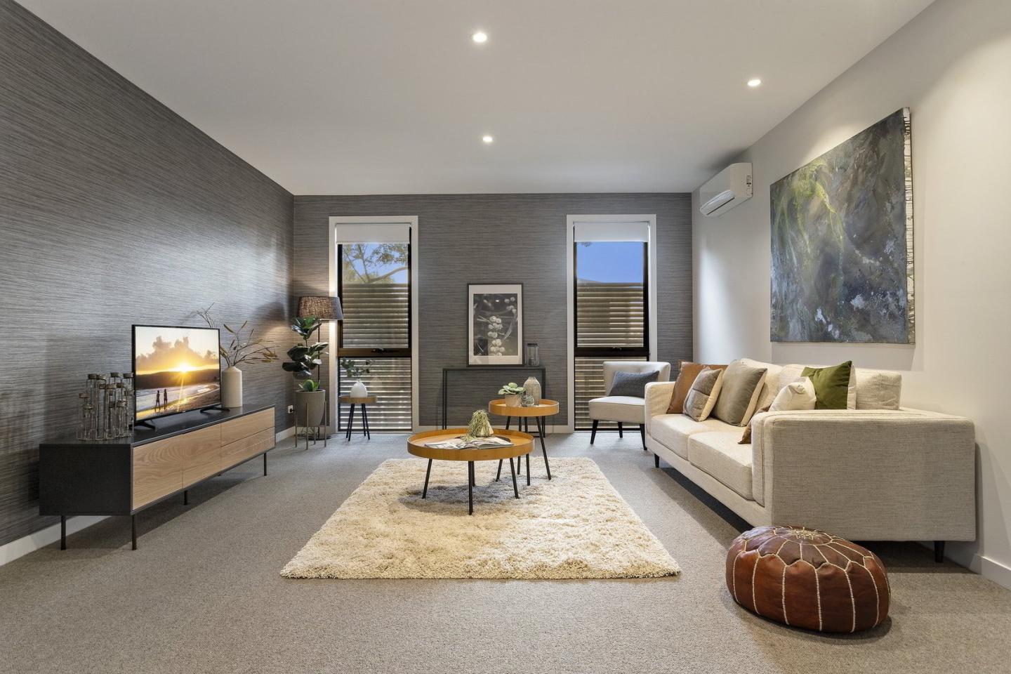Edgebuild, VIC Edgebuild, VIC