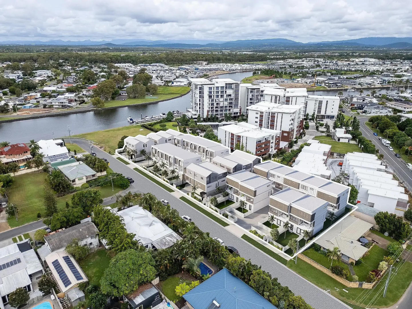 Espera Residences - Hope Island