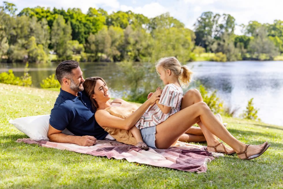 Riverina Gold Coast Estate - Nerang Riverina Gold Coast Estate - Nerang