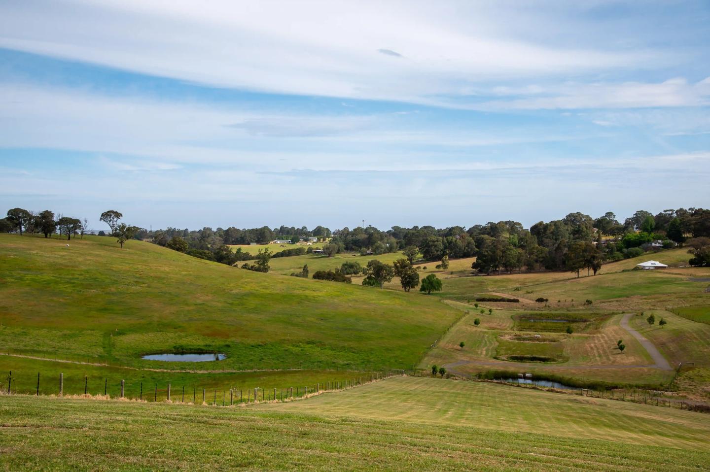 Wy Yung Acres Estate - Wy Yung Wy Yung Acres Estate - Wy Yung