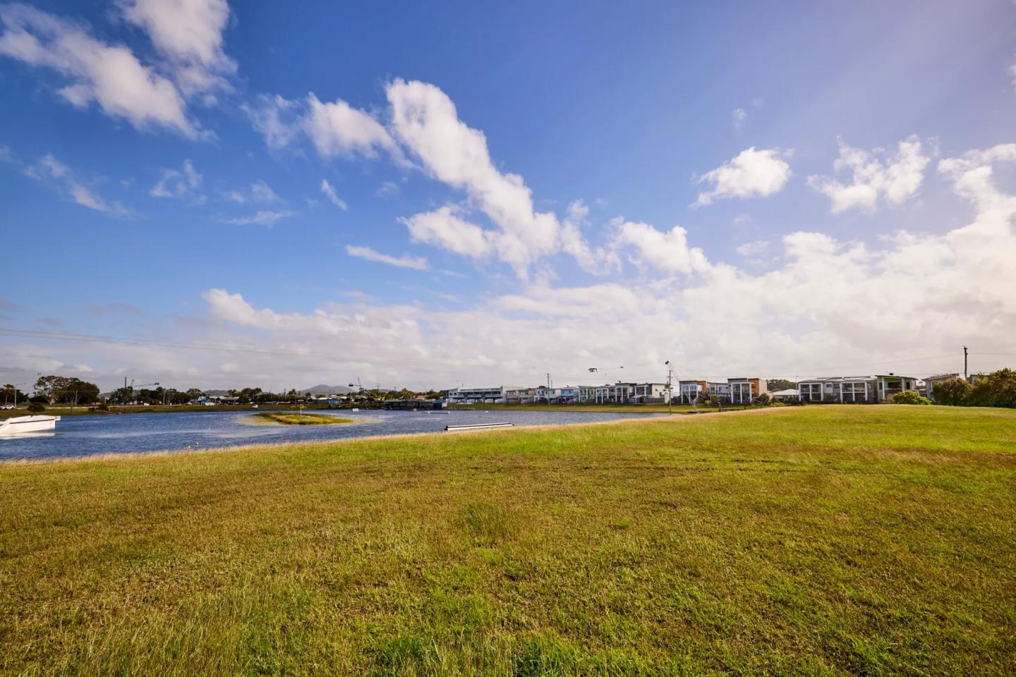 Andergrove Lakes Estate - Andergrove Andergrove Lakes Estate - Andergrove