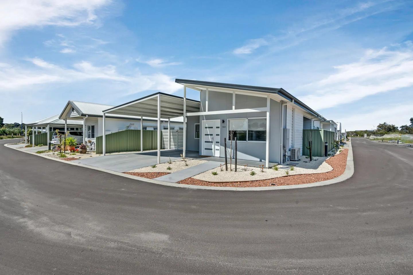 Summit Homes, WA Summit Homes, WA