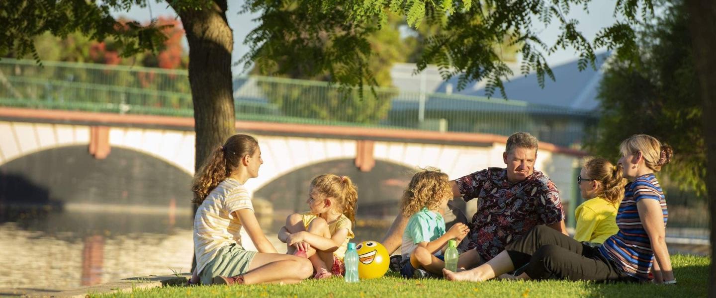 Suburb Property Profile: Australind, WA 6233