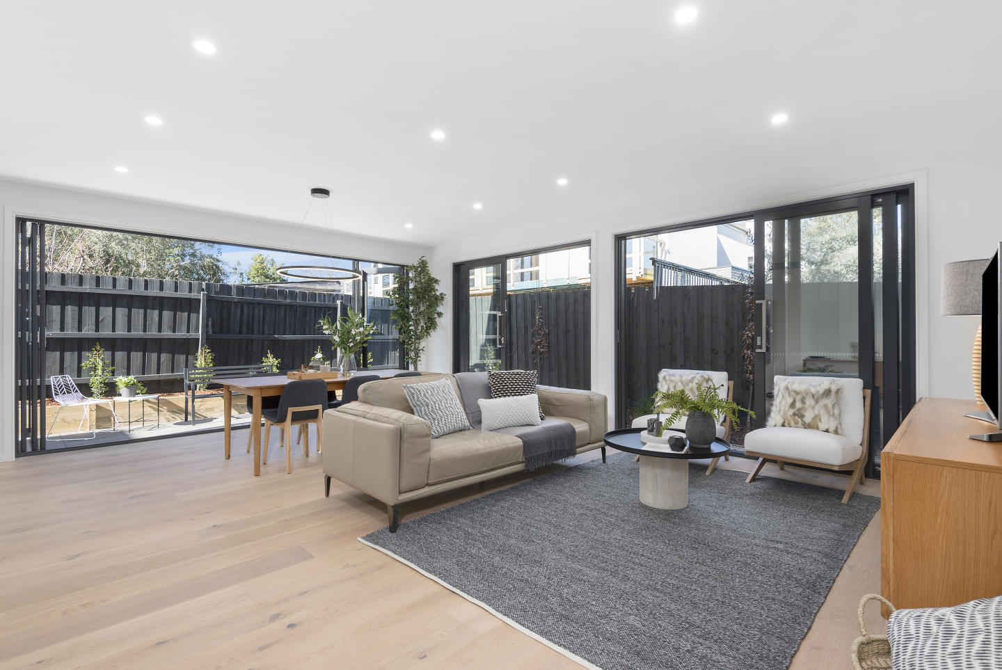 14 Hollsmoor Road, Camberwell 14 Hollsmoor Road, Camberwell