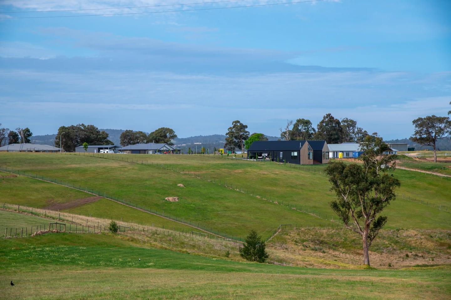 Wy Yung Acres Estate - Wy Yung Wy Yung Acres Estate - Wy Yung